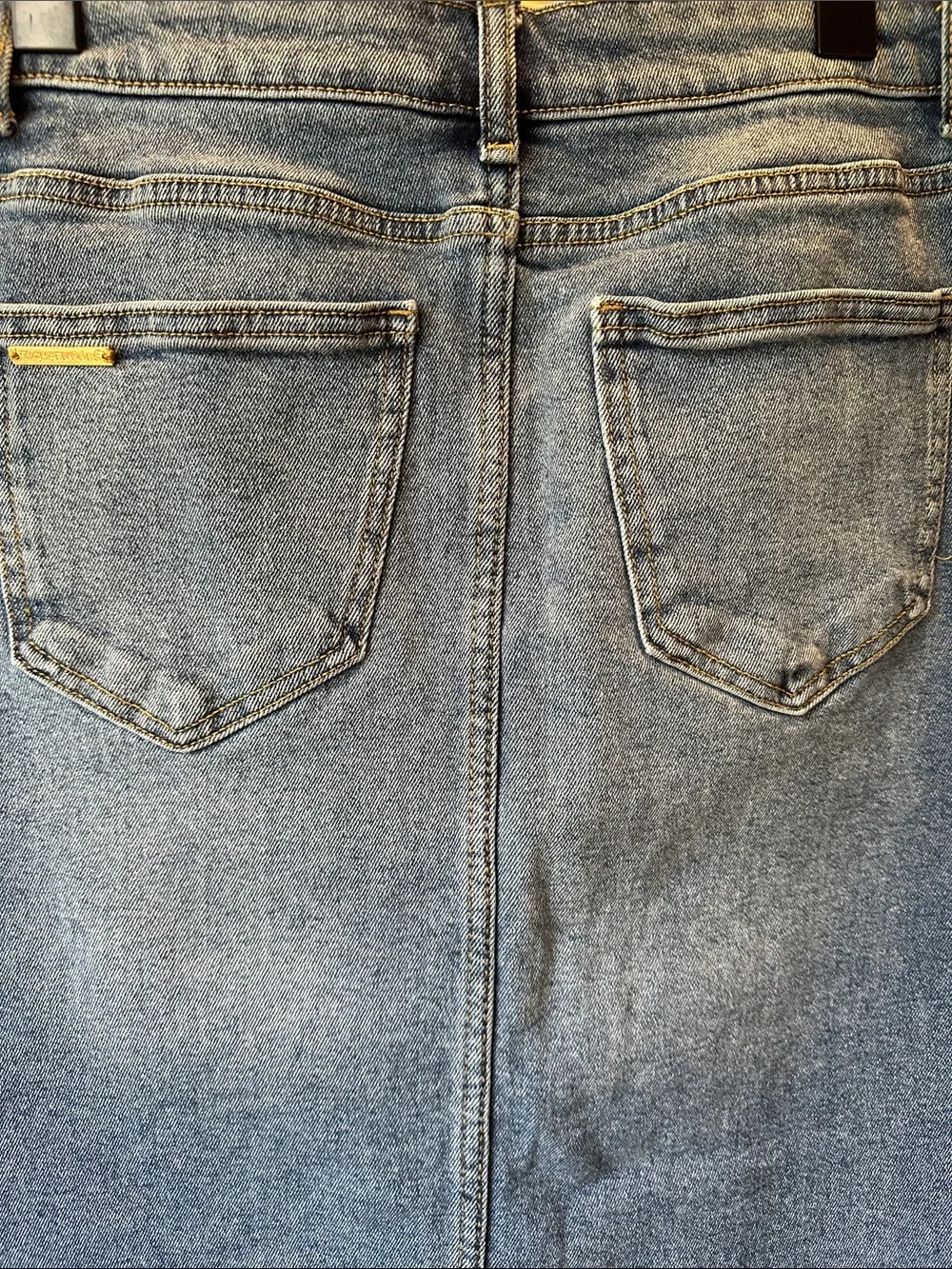Michael Kors Mid-Length Denim Stretch Skirt in Blue Wash size 8